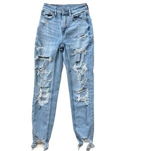 American Eagle Women’s Mom jeans distressed size 000
